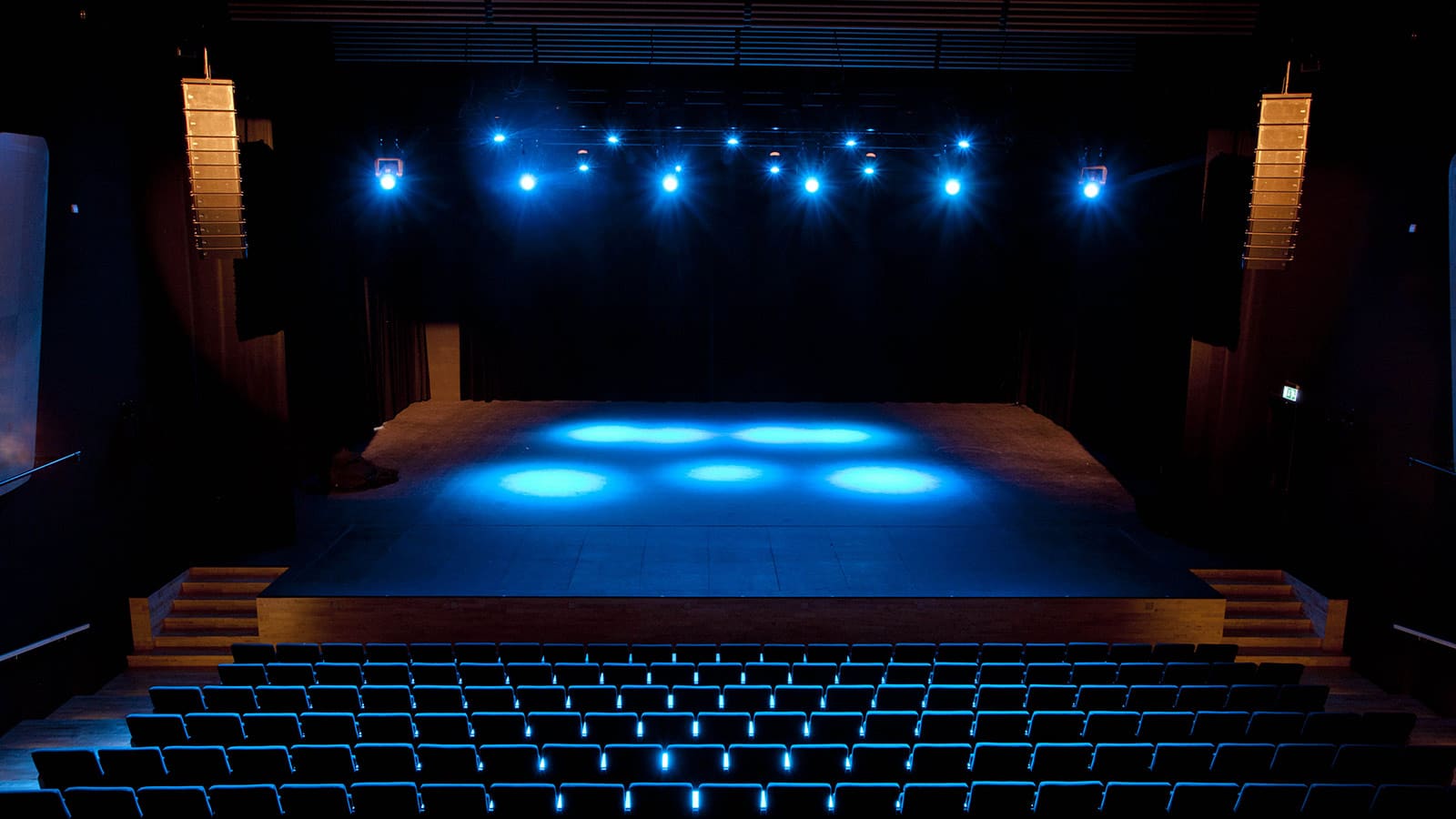 From Conferences to Concerts, Meyer Sound M1D Covers the Gamut at Iceland's Hof Menningarhús