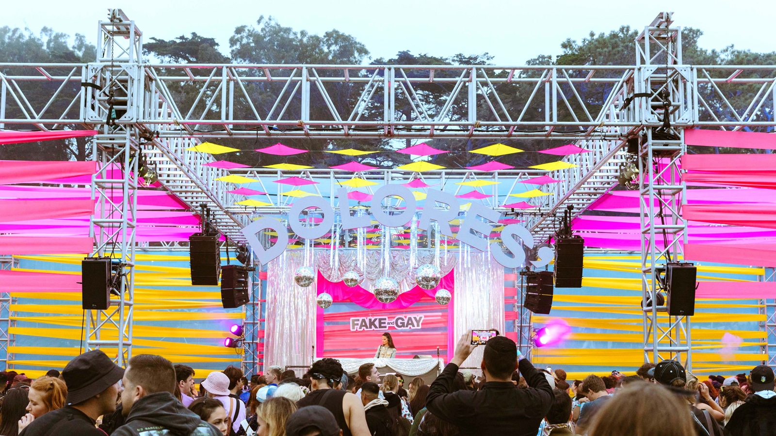 Dolores’ stage